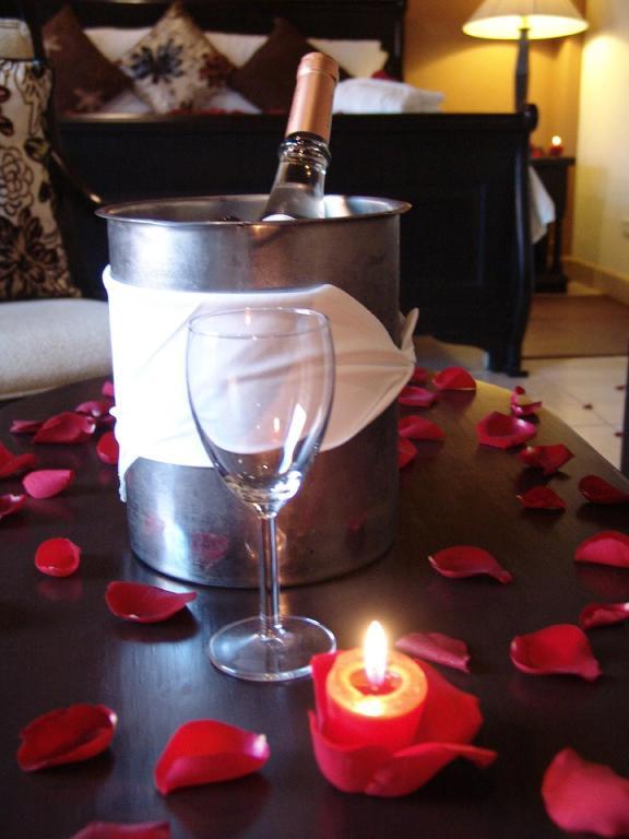 Casa Del Tio Hotel Boutique سان ميغيل دي الليندي الغرفة الصورة A wine cooler