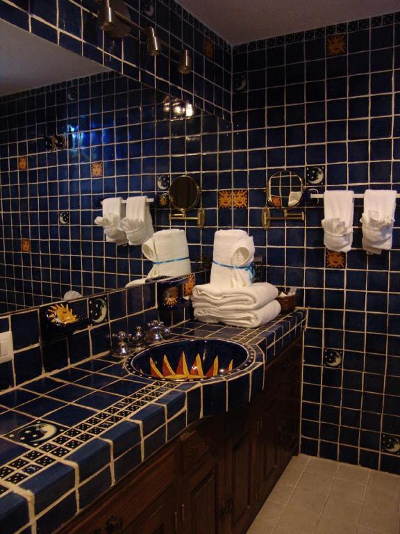 Casa Del Tio Hotel Boutique سان ميغيل دي الليندي الغرفة الصورة Bathroom